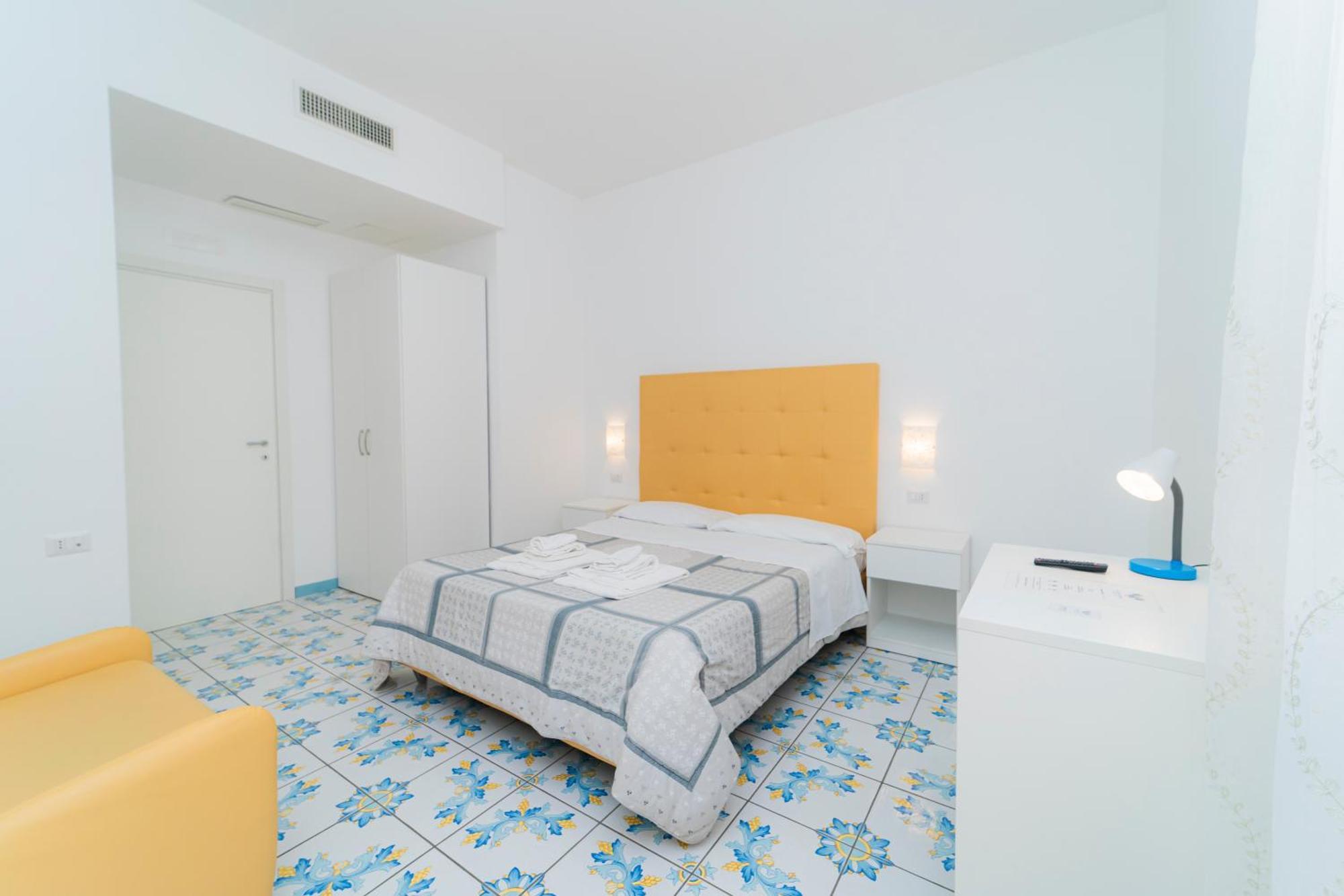 La Casa Di Aurora Hotel Maiori Buitenkant foto