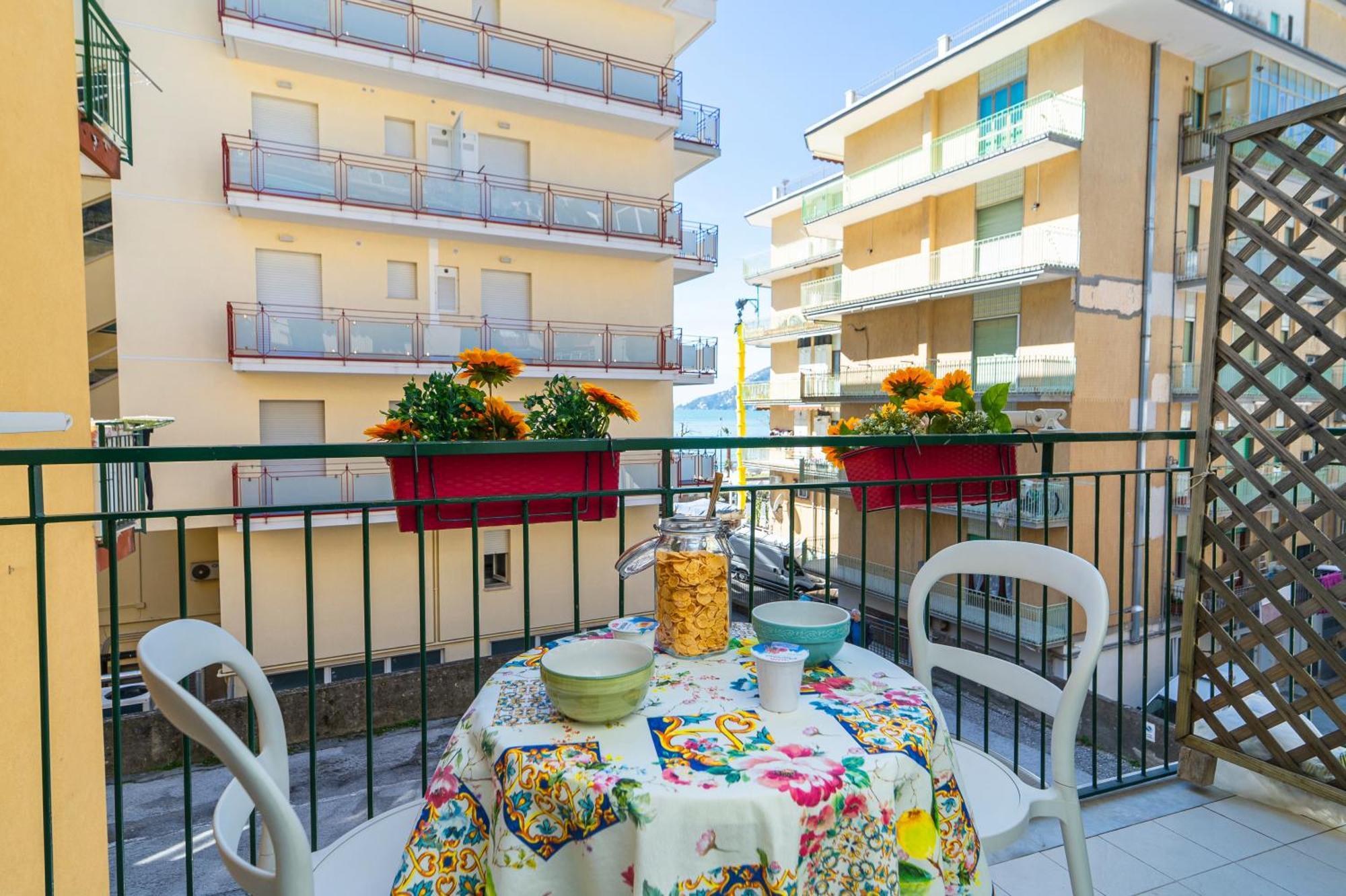 La Casa Di Aurora Hotel Maiori Buitenkant foto