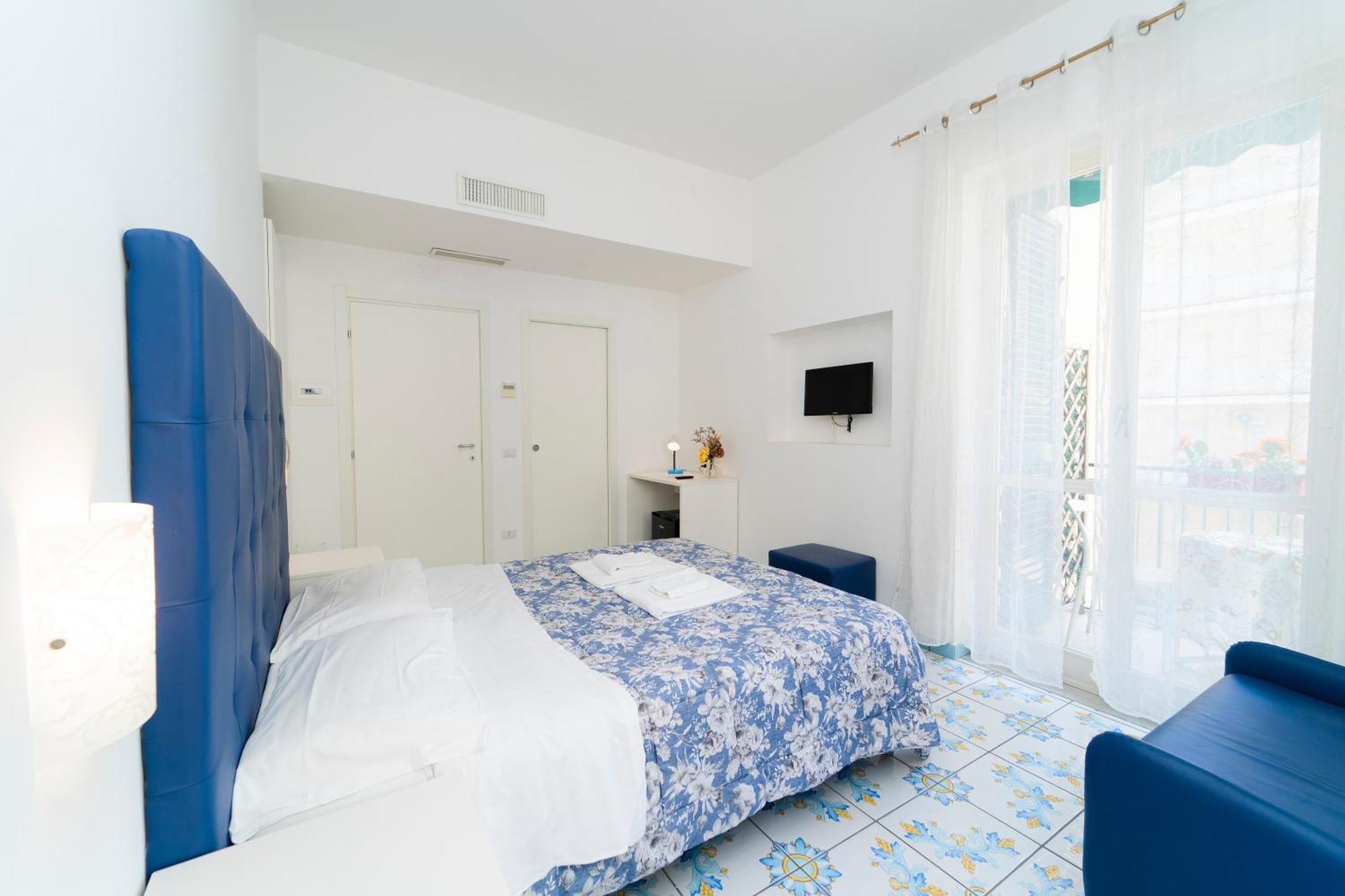 La Casa Di Aurora Hotel Maiori Buitenkant foto